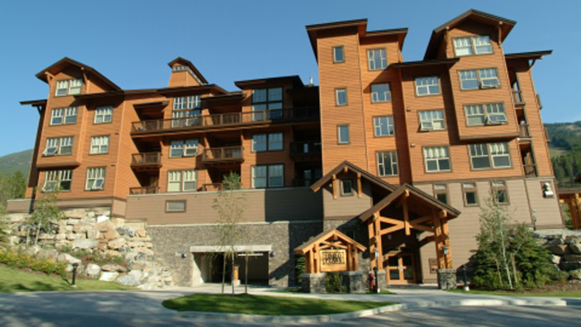 Peaks Lodge Panorama Mountain Resort