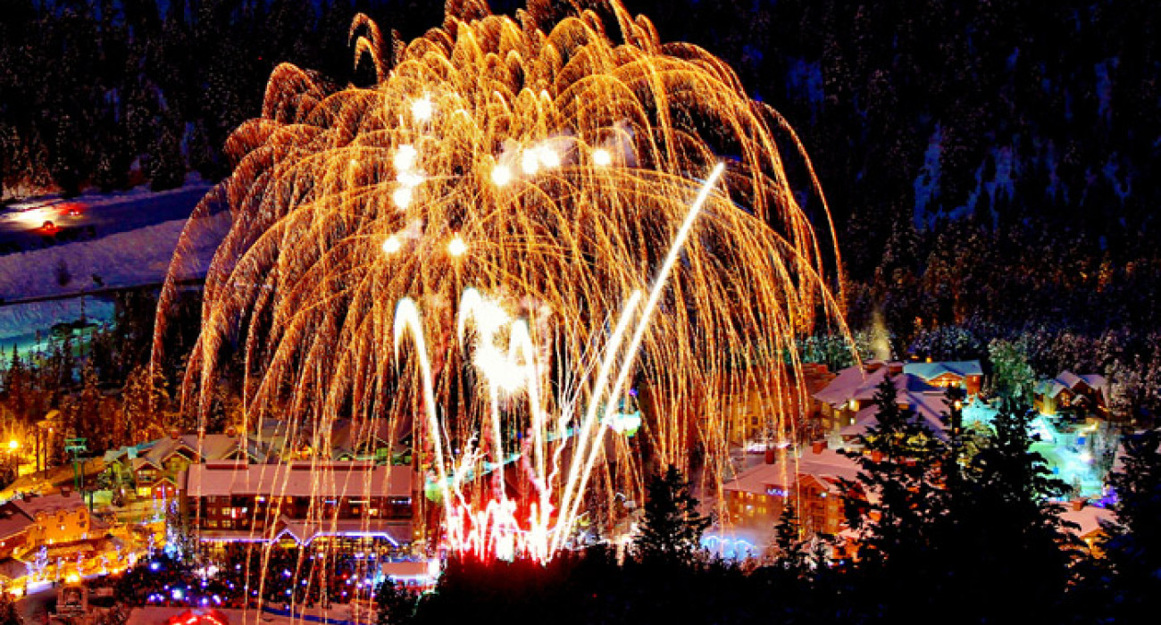 2014 12 31 fireworks1 700x451